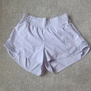 Lululemon Hotty Hot High-Rise Short 2.5" Size 6